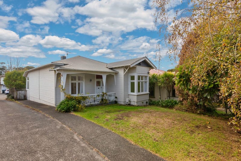 21 Malvern Road, Morningside, Auckland - Carousel 1