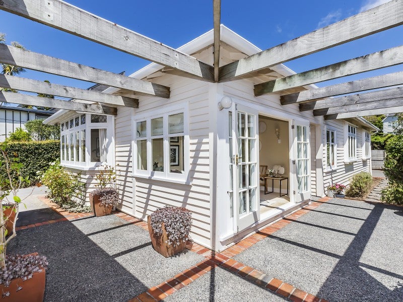 14 Izard Road, Khandallah, Wellington - Carousel 2