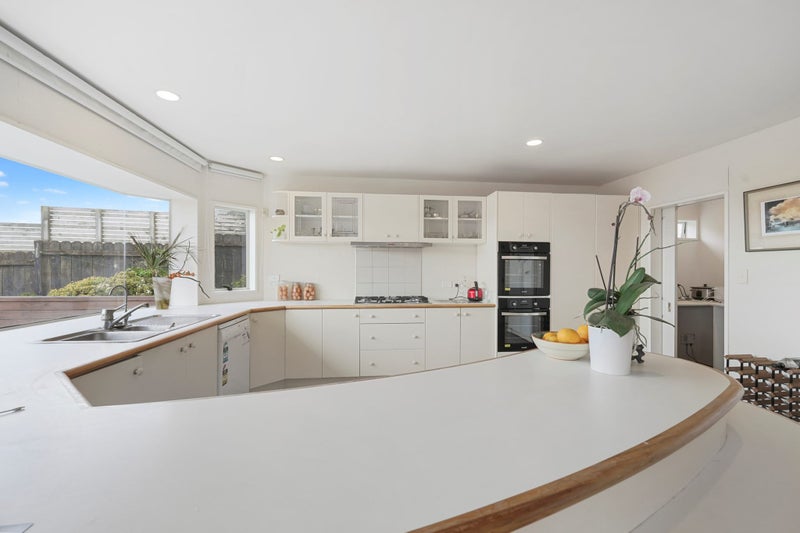 29 Ferntree Terrace, West Harbour, Auckland - Carousel 25