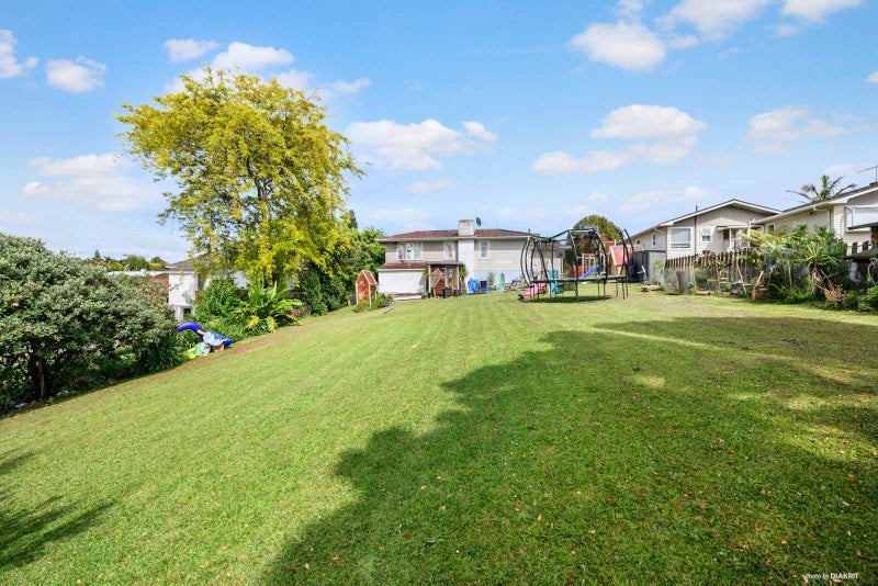 52 Udys Road, Pakuranga, Auckland - Carousel 1