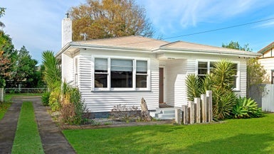 8 Clarence Street, Te Hapara, Gisborne - Carousel 1