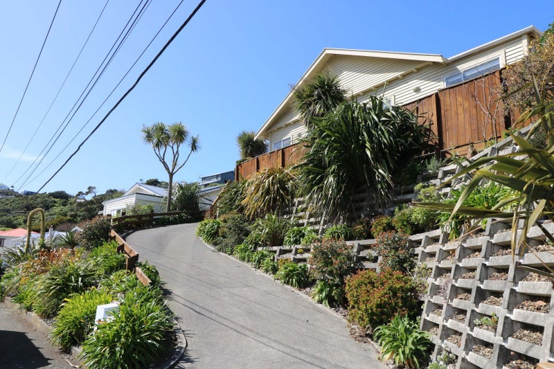 154 Darlington Road, Miramar, Wellington - Carousel 12