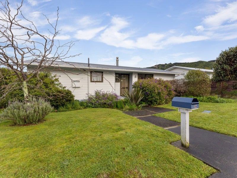 31A Roband Crescent, Brown Owl, Upper Hutt - Carousel 1