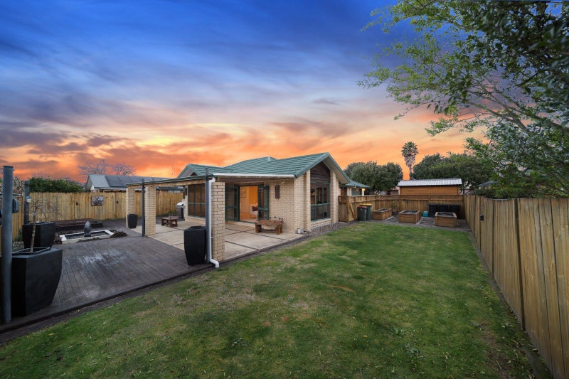 22 Aldershot Place, Nawton, Hamilton - Carousel 1