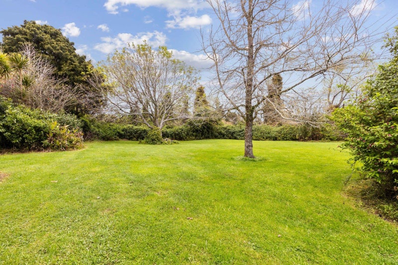 1097 Junction Road, New Plymouth - Carousel 32