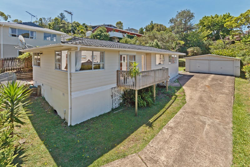 27 Kerria Place, Sunnynook, Auckland - Carousel 2