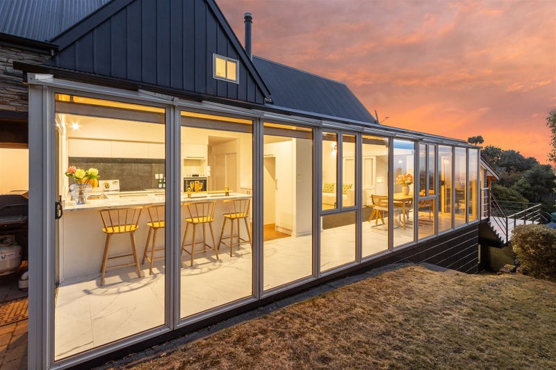 239 Cannon Hill Crescent, Mount Pleasant, Christchurch - Carousel 1