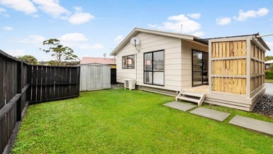 1 Lacebark Court, Titirangi, Auckland - Carousel 1