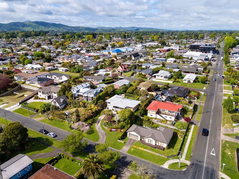 38 Byron Street, Leamington, Cambridge - Carousel 29