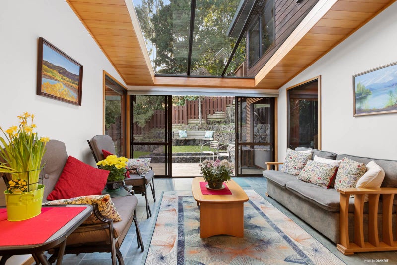 4 William Donnelly Terrace, Lynfield, Auckland - Carousel 2