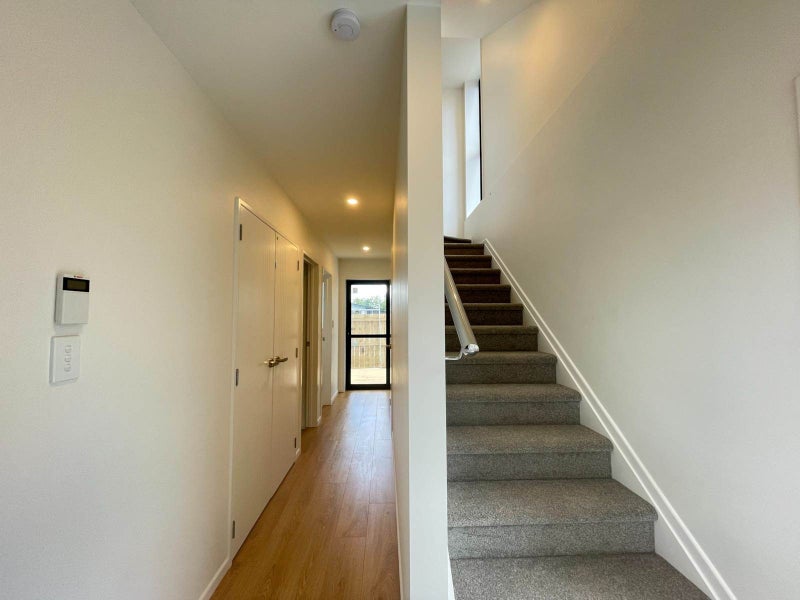 68A Merton Road, Saint Johns, Auckland - Carousel 1