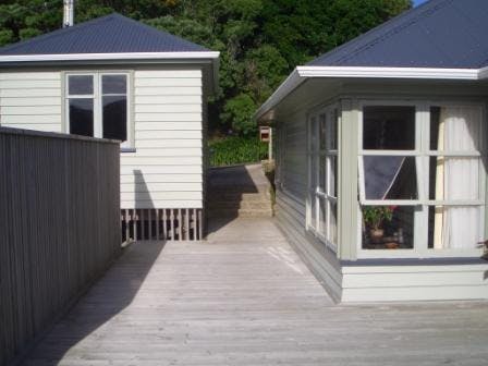 3A Baffin Grove, Kingston, Wellington - Carousel 1