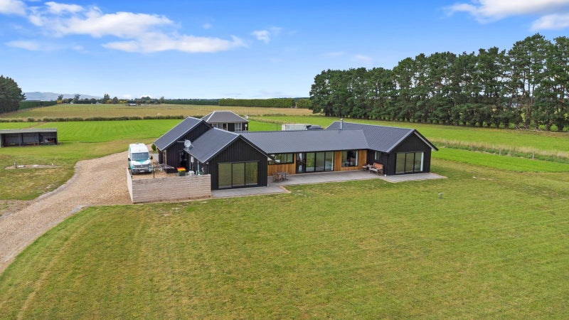 1023B Newtons Road, Christchurch - Carousel 27