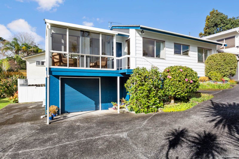 1/30 Holt Avenue, Torbay, Auckland - Carousel 1