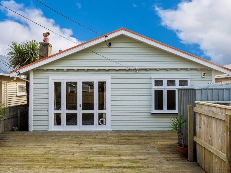 43 Kauri Street, Miramar, Wellington - Carousel 1