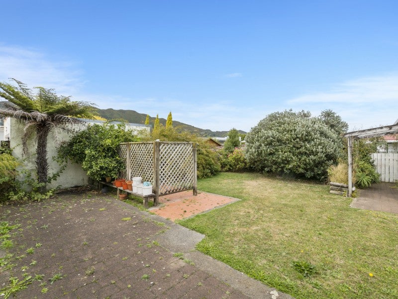8 Meadows Avenue, Waiwhetu, Lower Hutt - Carousel 16
