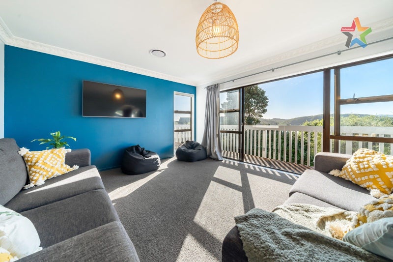90 Tweed Road, Papakowhai, Porirua - Carousel 1