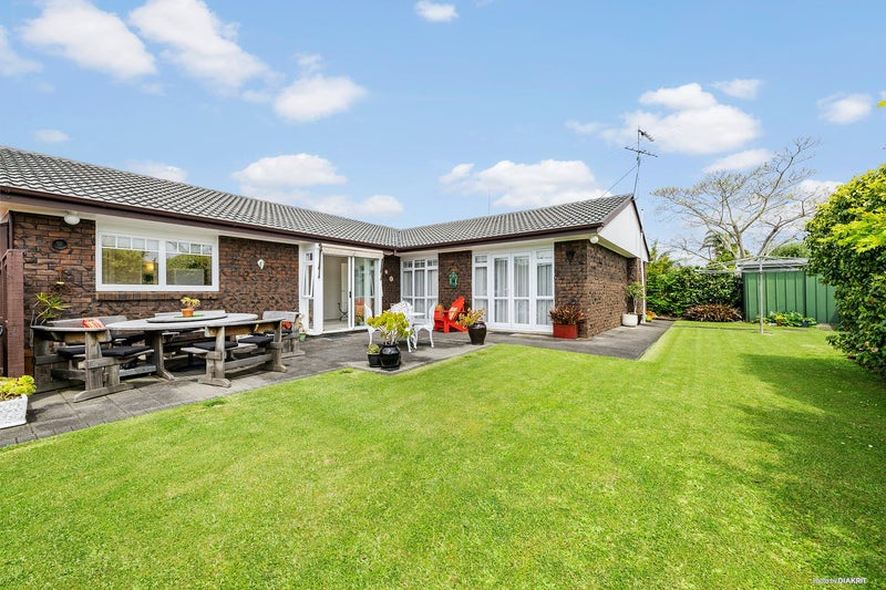 10 Serrita Avenue, Sunnyhills, Auckland - Carousel 2