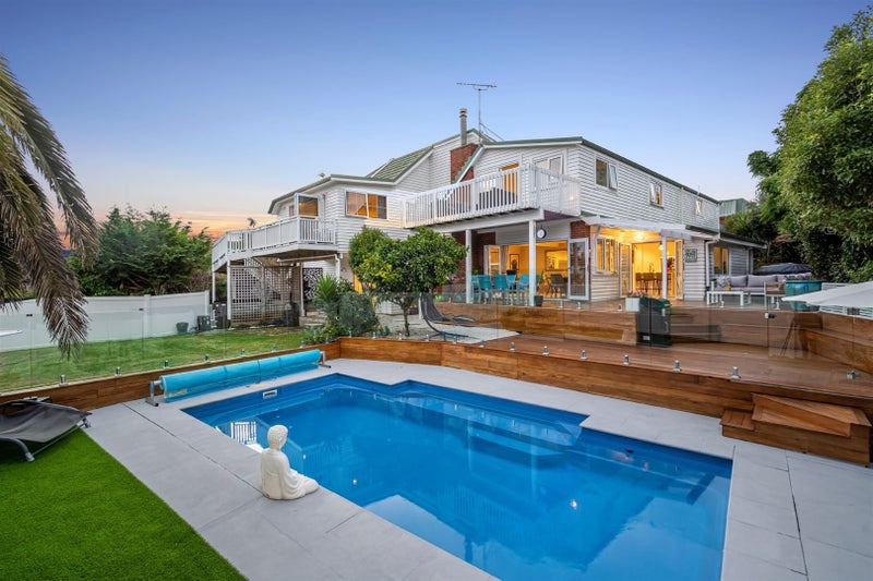 31 Rewi Street, Torbay, Auckland - Carousel 1