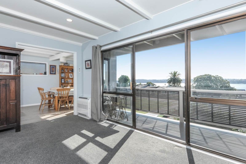 9/4 Curran Street, Herne Bay, Auckland - Carousel 1