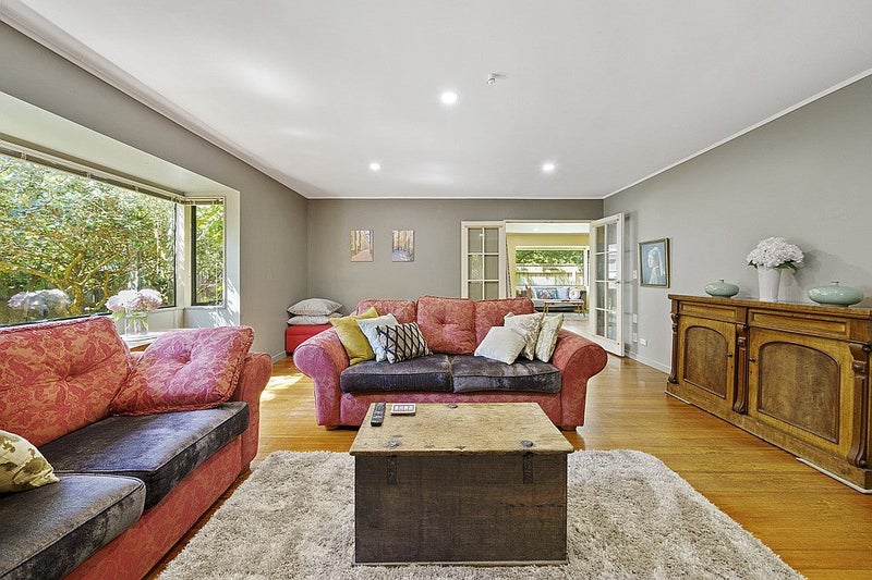 1/57 Marine Parade, Eastbourne, Lower Hutt - Carousel 2