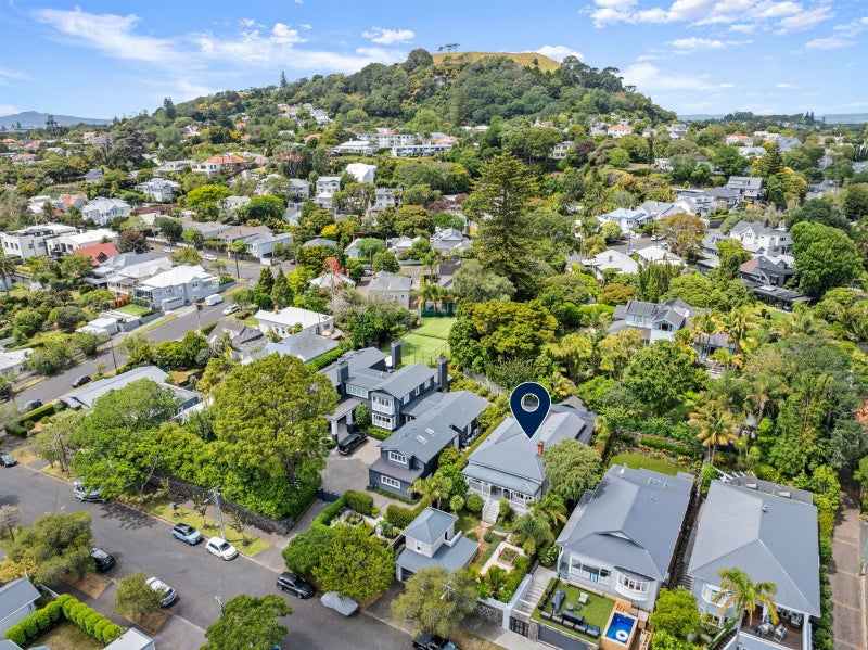 24 Pentland Avenue, Mount Eden, Auckland - Carousel 32