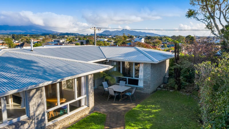 10A Mayfair Place, Westown, New Plymouth - Carousel 1