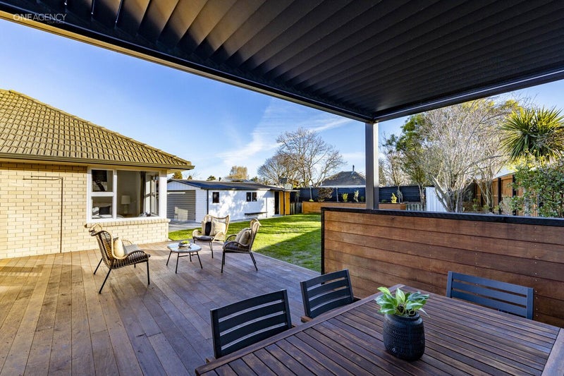 19 Vancouver Crescent, Wainoni, Christchurch - Carousel 2
