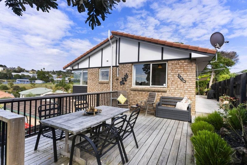 53 Donald Street, Stanmore Bay, Whangaparaoa - Carousel 2