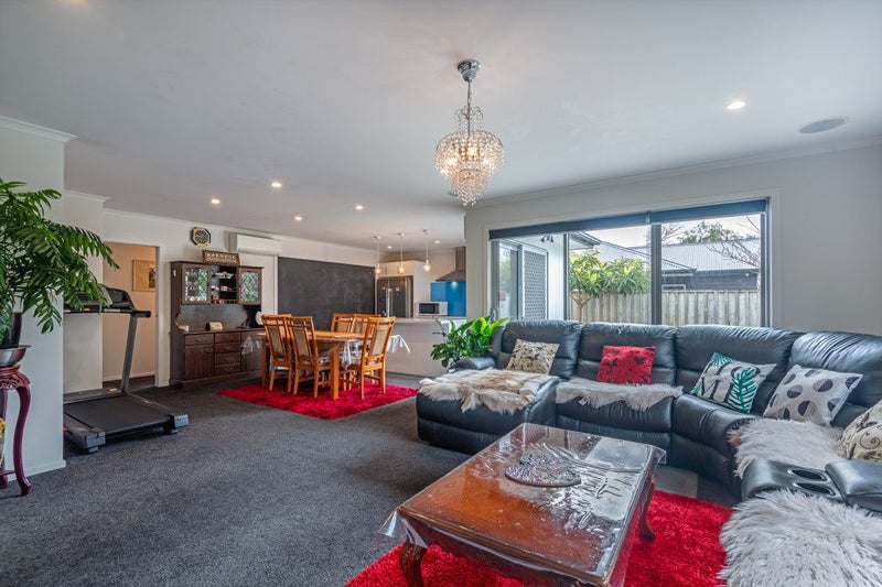 8 Cardiff Street, Highbury, Palmerston North - Carousel 2