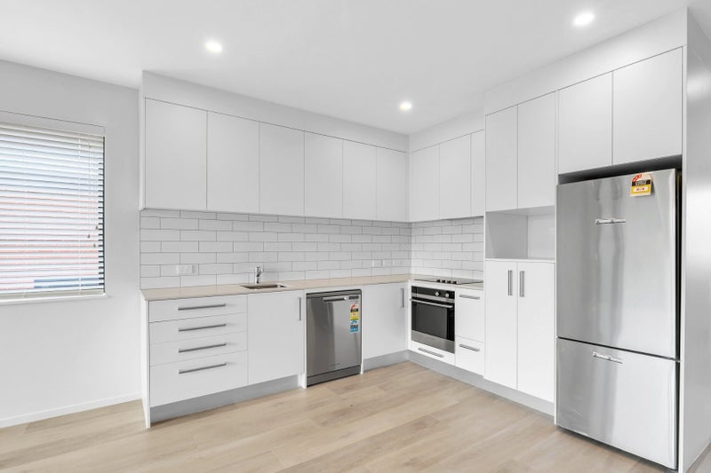 101/8A Ko Street, Northcote, Auckland - Carousel 1