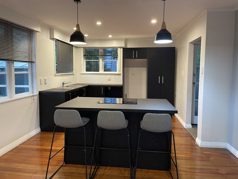 1055 Fergusson Drive, Clouston Park, Upper Hutt - Carousel 1