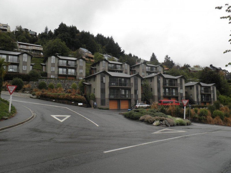 11/8 McKerrow Place, Sunshine Bay, Queenstown - Carousel 1