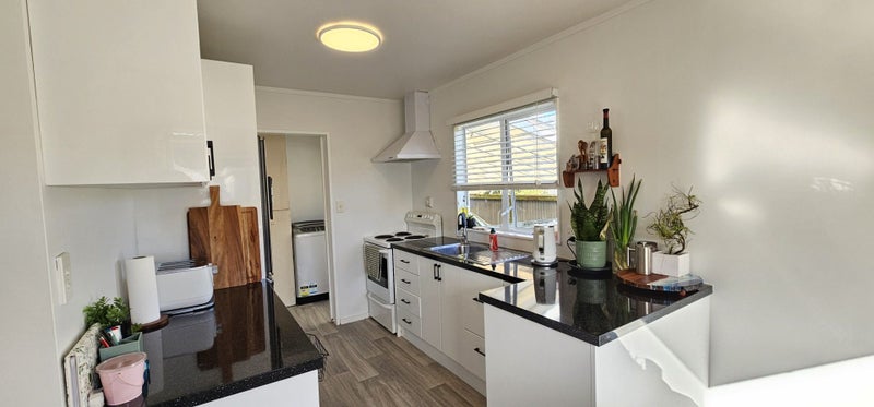 2/289 Naenae Road, Naenae, Lower Hutt - Carousel 2