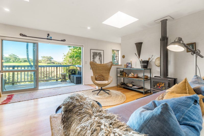 33 Wilma Road, Ostend, Waiheke Island - Carousel 2