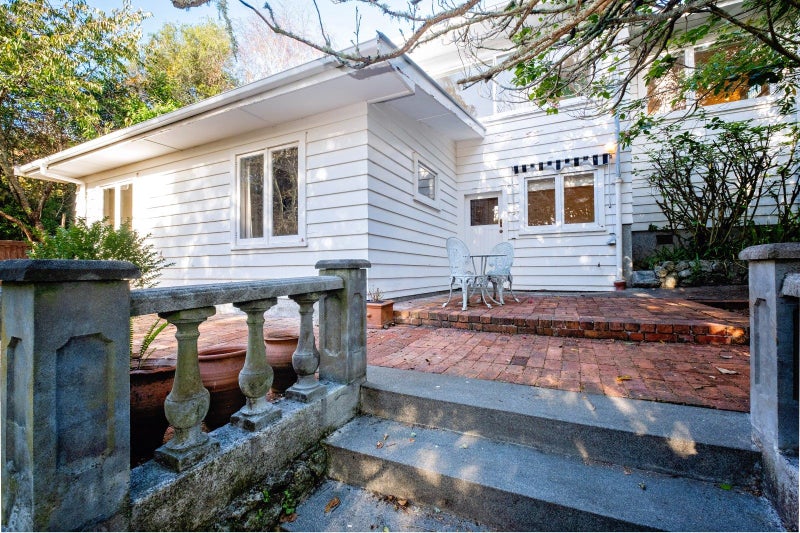 3 Cobden Crescent, Bluff Hill, Napier - Carousel 2