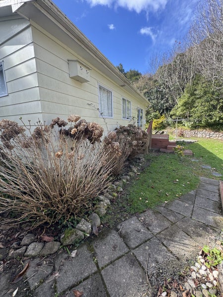 6 Rata Street, Birchville, Upper Hutt - Carousel 1