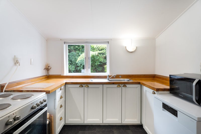 58 Conclusion Street, Ascot Park, Porirua - Carousel 2