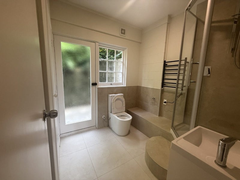 82 Woodlands Crescent, Browns Bay, Auckland - Carousel 21