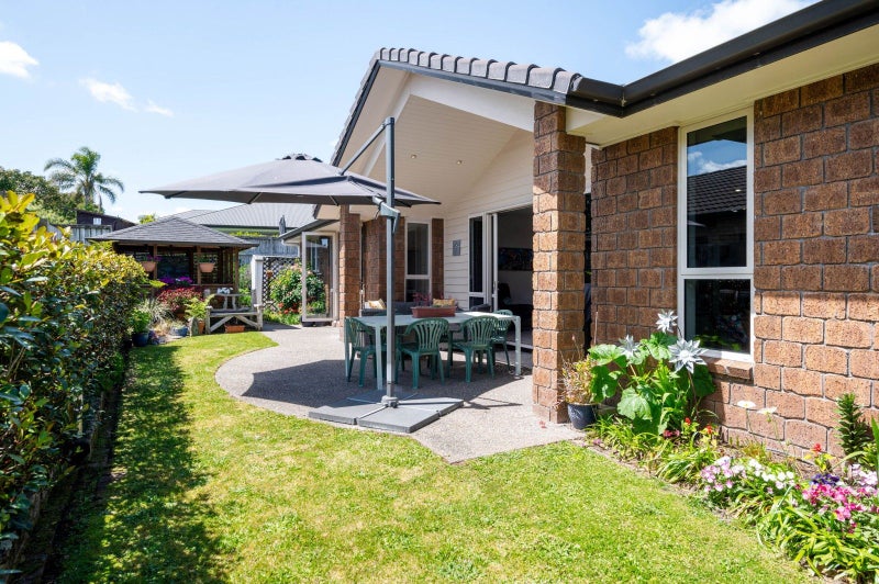 52 Magellan Rise, Flagstaff, Hamilton - Carousel 2