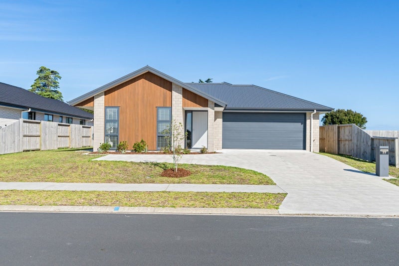 77 Kaurinui Crescent, One Tree Point, Whangārei - Carousel 1