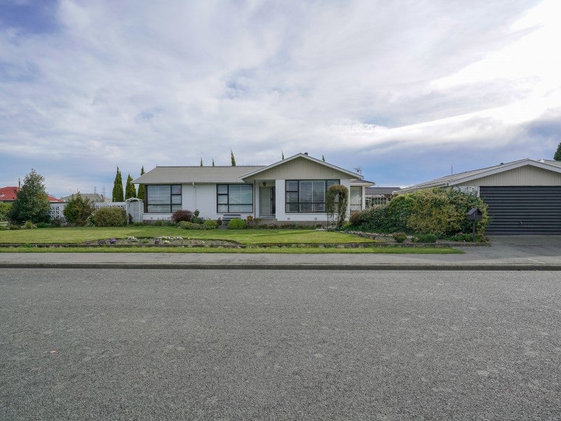 1 Dunluce Place, Hornby, Christchurch - Carousel 1
