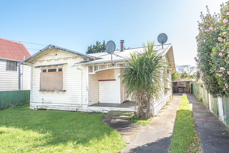 40 Pitt Street, Whanganui, Whanganui - Carousel 2
