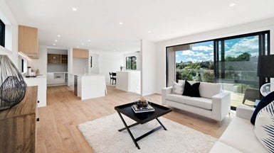 2/56 Woodlands Crescent, Browns Bay, Auckland - Carousel 1