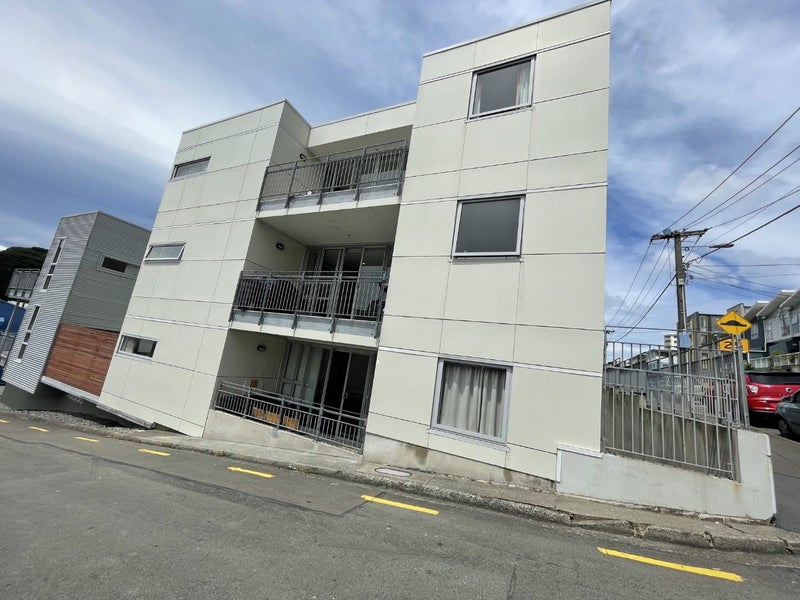 9/27 Hanson Street, Mount Cook, Wellington - Carousel 23
