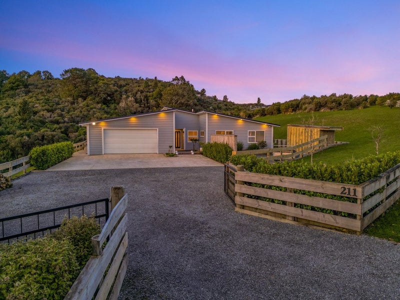 211 Fairview Drive, Birchville, Upper Hutt - Carousel 1