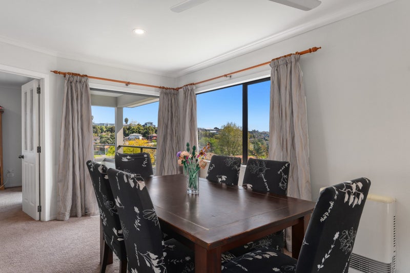 10 Barnsley Close, Bethlehem, Tauranga - Carousel 2