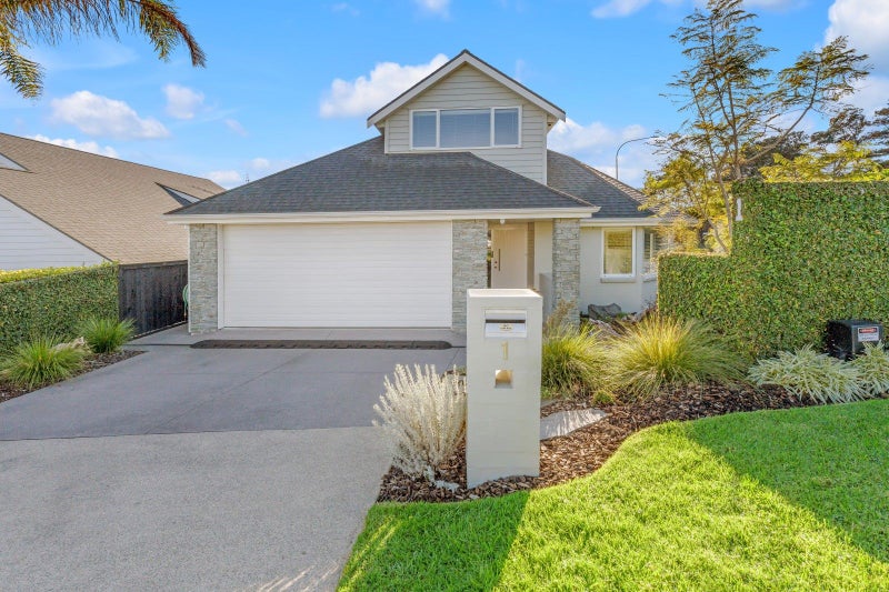 1 Gibraltar Street, Howick, Auckland - Carousel 18