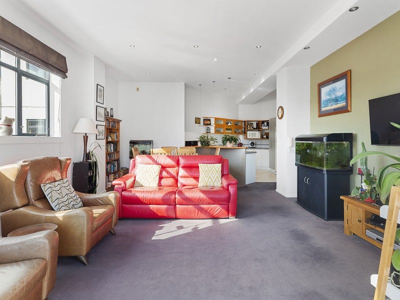 8/148 Tory Street, Te Aro, Wellington - Carousel 2