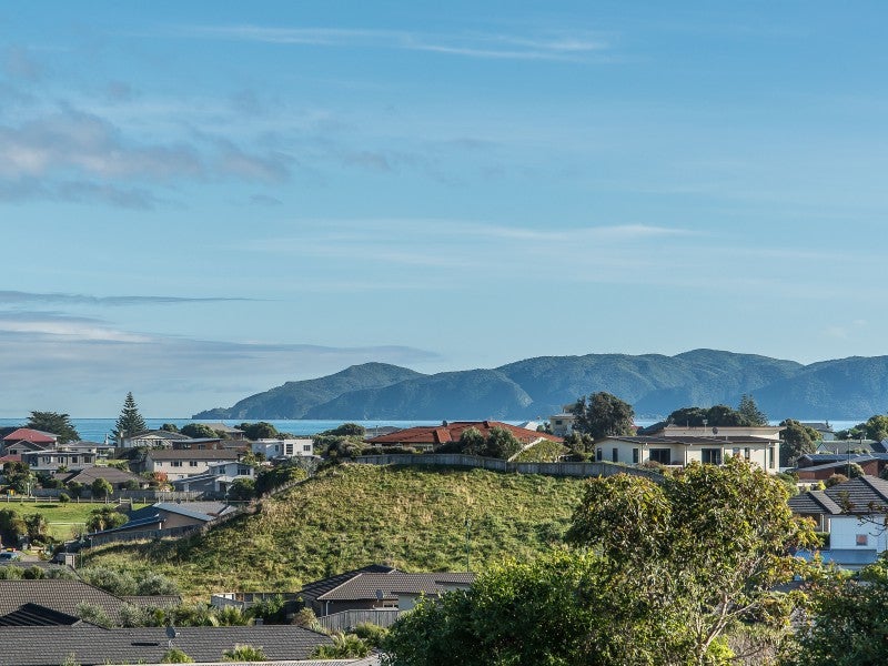 148 Matai Road, Raumati Beach, Paraparaumu - Carousel 2